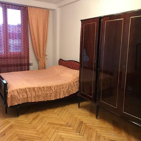 Apartament 33 Martiros Saryan Street Erywań Zewnętrze zdjęcie