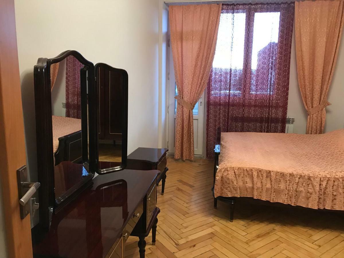 Apartament 33 Martiros Saryan Street Erywań Zewnętrze zdjęcie