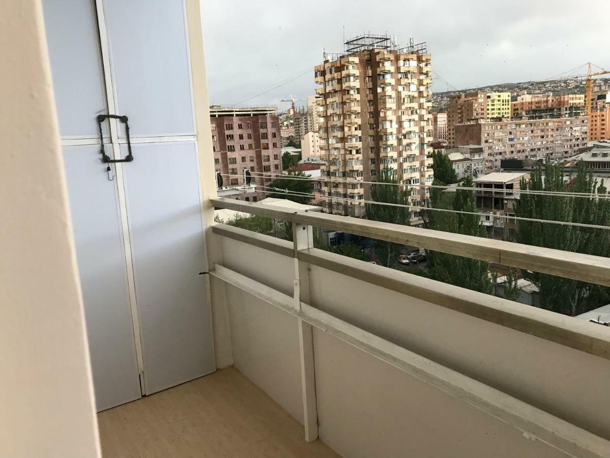 Apartament 33 Martiros Saryan Street Erywań Zewnętrze zdjęcie